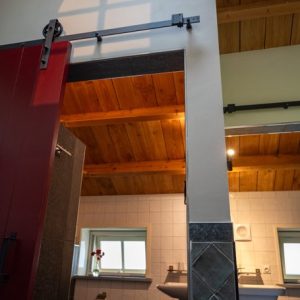 Het Koetshuis - Douchekamer en hoofdtoilet